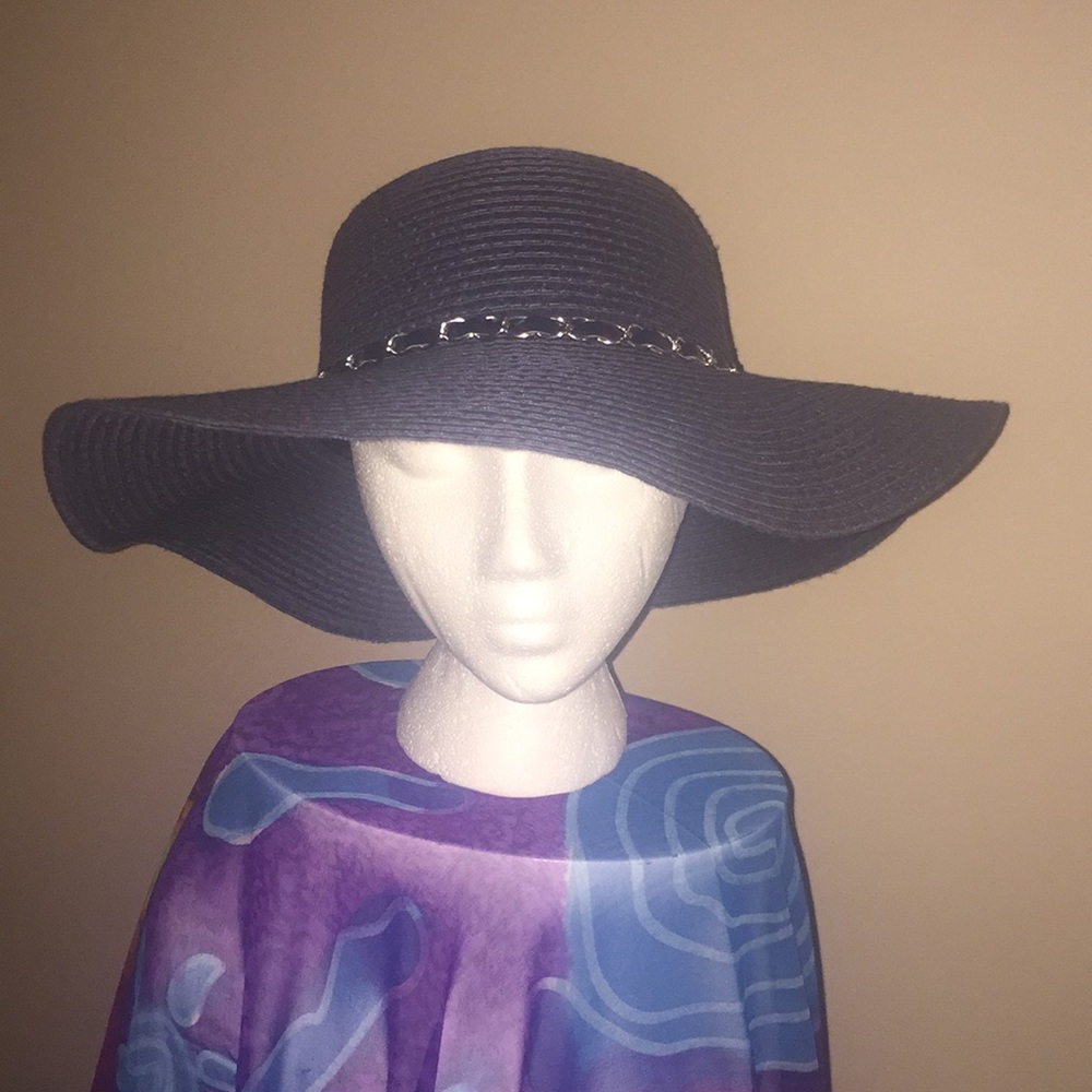 Bundle of Wide-Brim Hats